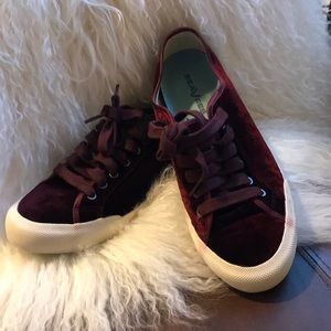 Seavees Velvet sneakers